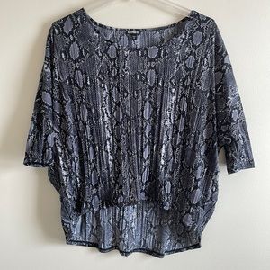 EXPRESS Black Snake Skin Print Butterfly Dolman Sleeve Size Medium